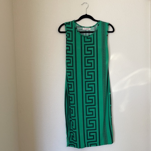 Vibrant Green Greek Key Sheath Dress M/L MIDI - Picture 2 of 4